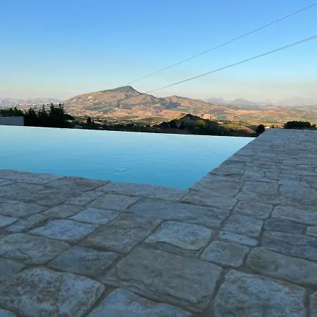 Rossosciri Villa