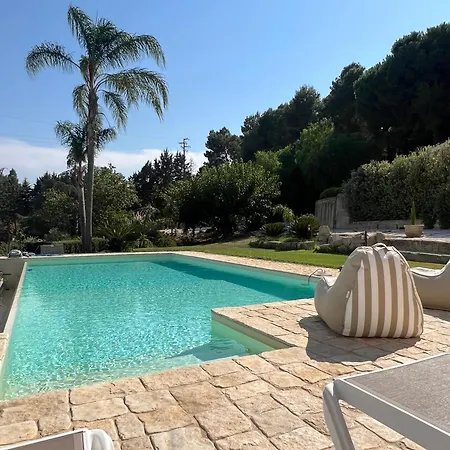 Rossosciri Villa